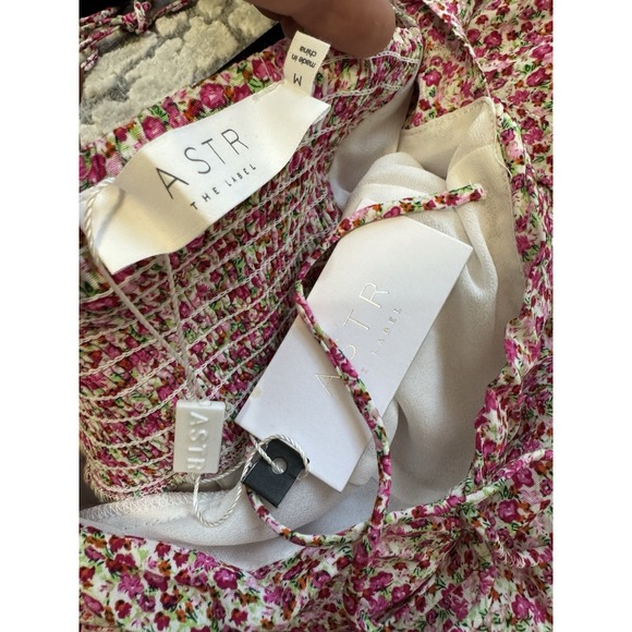 NWT ASTR The‎ Label - Flower Print Mini Dress Size M - Picture 3 of 3